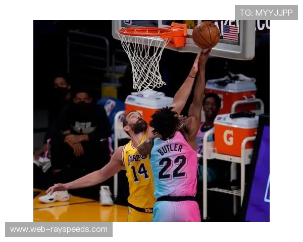 尼斯对昂热一役卢谢染红，球队遭遇七连败